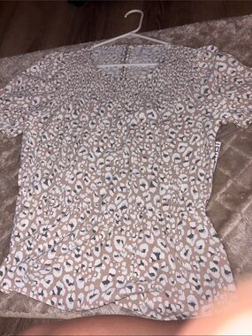 Nine West Beige and White Leopard Print Smocked Blouse